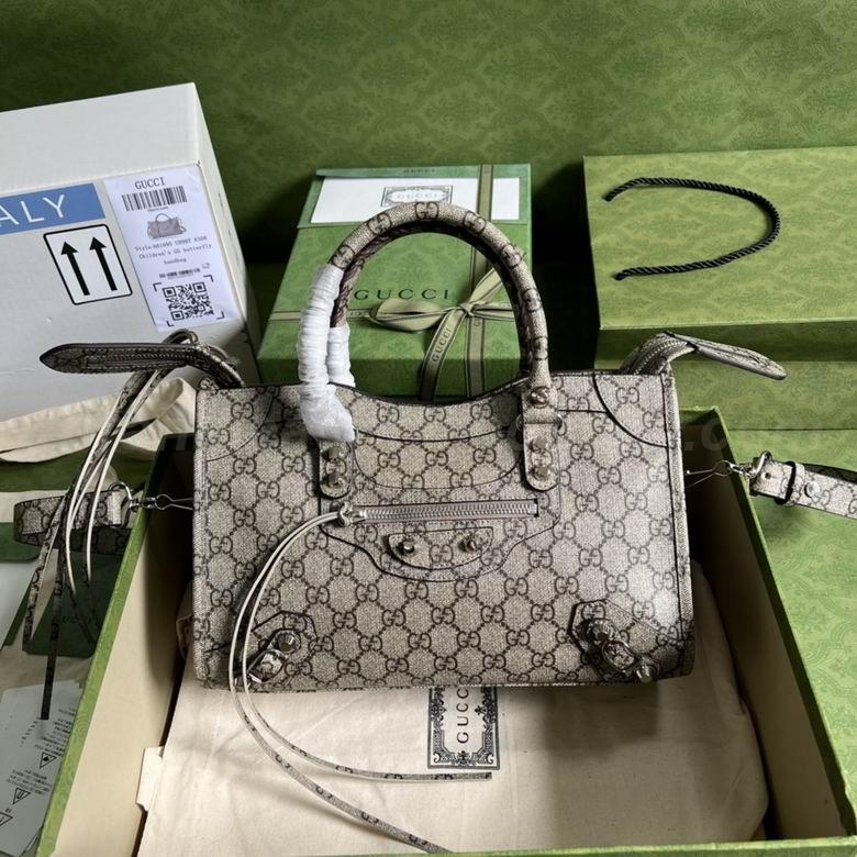 Gucci Handbags 110